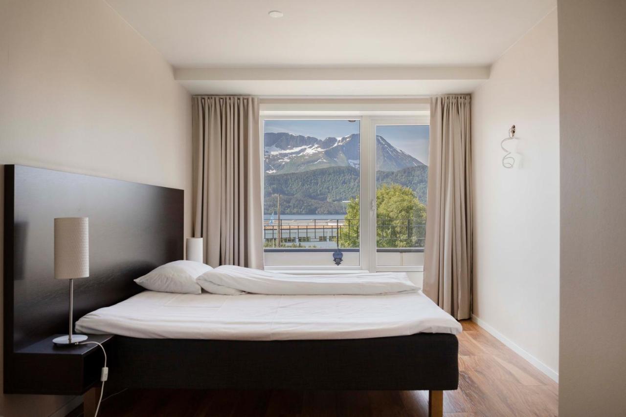 Aursnes Hotell Sykkylven Bagian luar foto