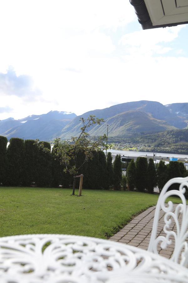 Aursnes Hotell Sykkylven Bagian luar foto